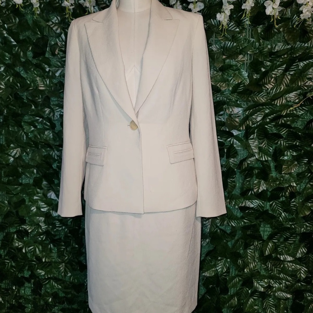 Kasper Blazer Coat & Skirt Women's Size 8 Beige